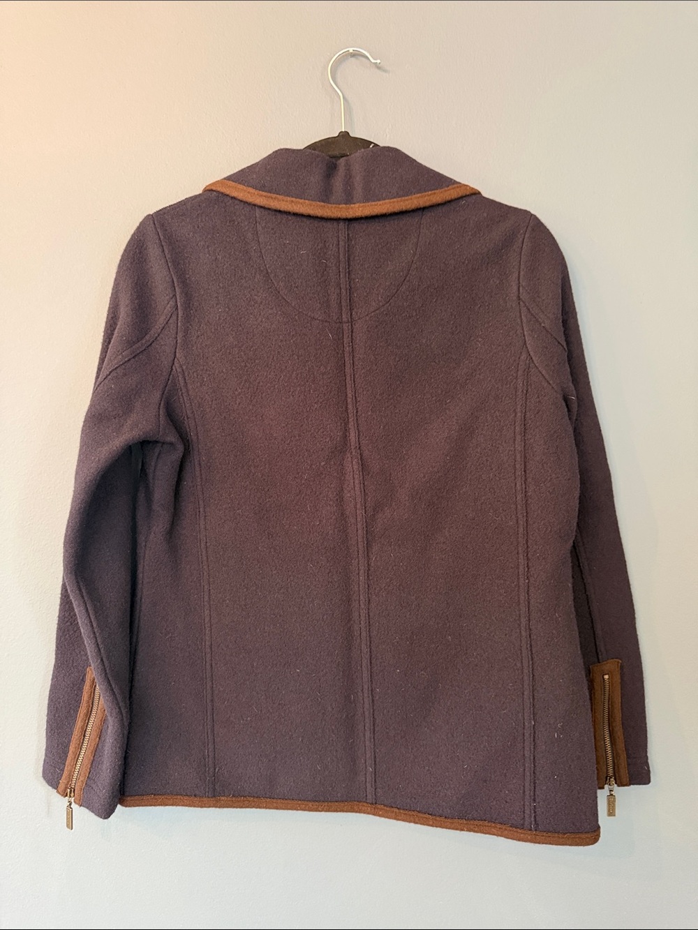 ⭐️NWT⭐️ Barbour Navy Wool Felted Blazer with Brown Trim and Bronze Buttons - Picture 2 of 12